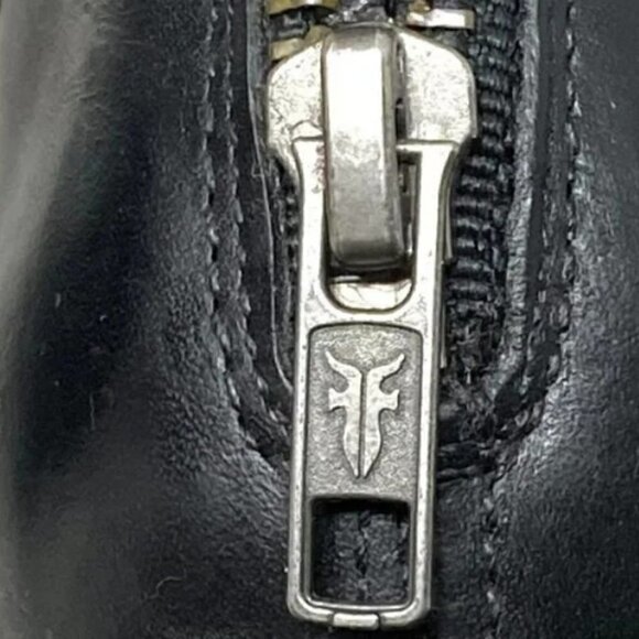 Frye Melissa Stud Knee High Rear Zip Black Leather Riding Boots - Size 6 - Picture 10 of 10